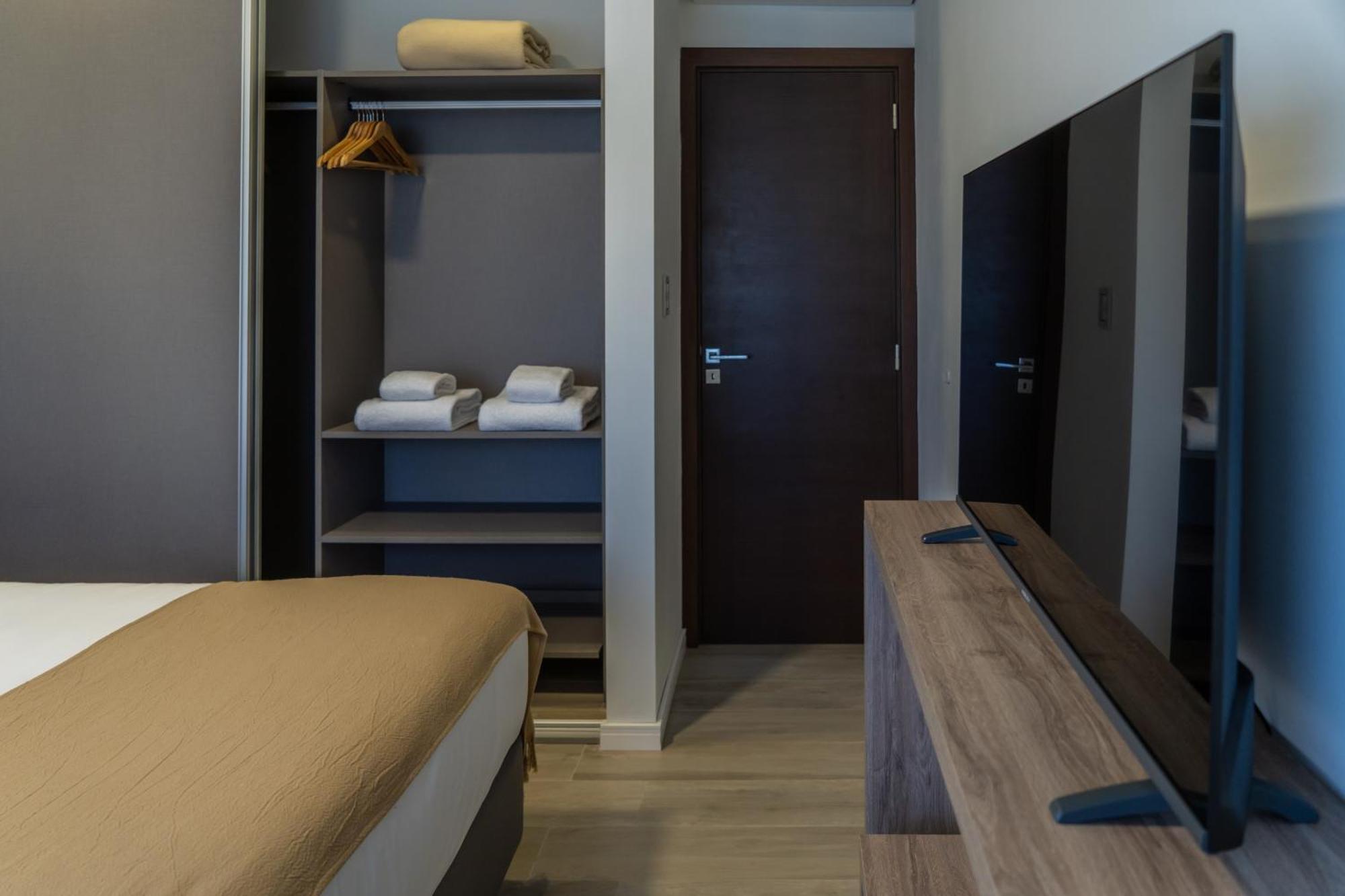 Espacio Terra Apartamentos Хунин Экстерьер фото